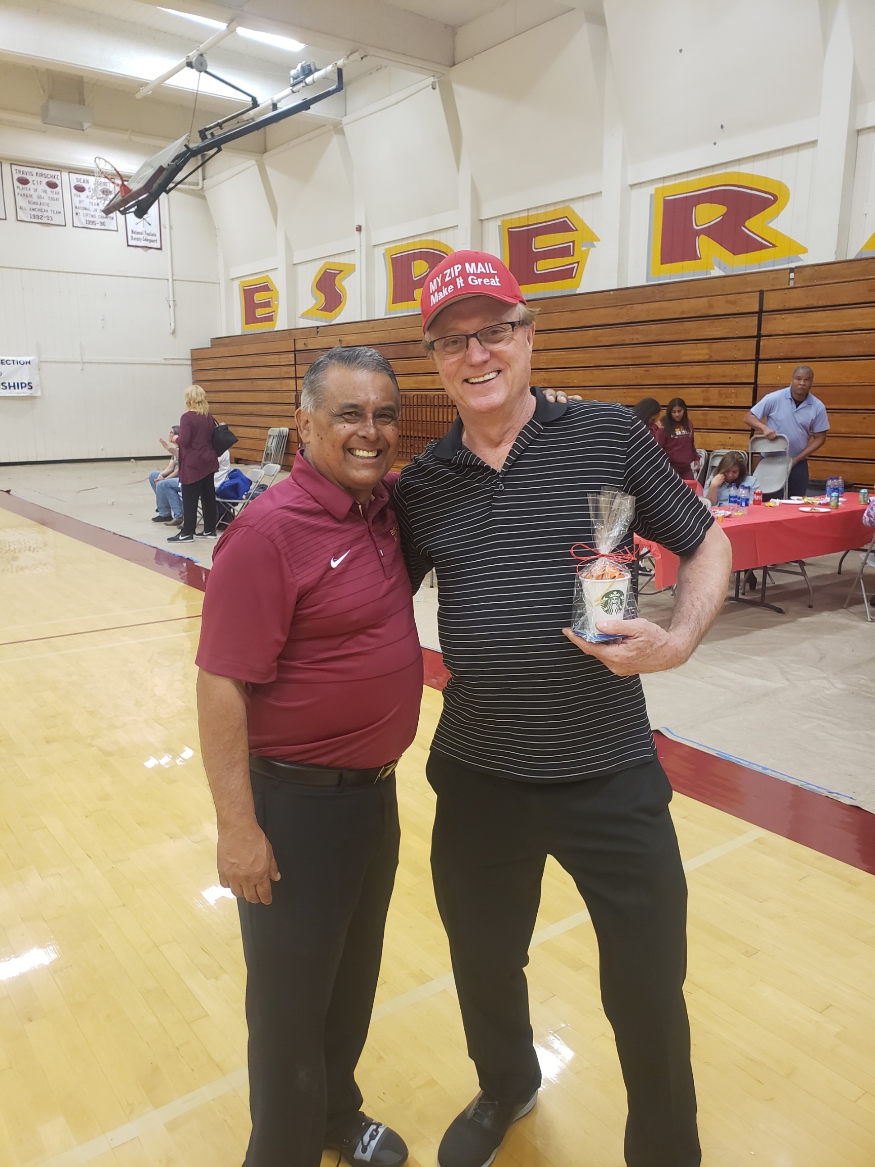 Uploaded Image /Files/a1b5d4d5-f9ba-423f-b63d-3e04e69178dc/GeorgeWins3PointContest.jpg
